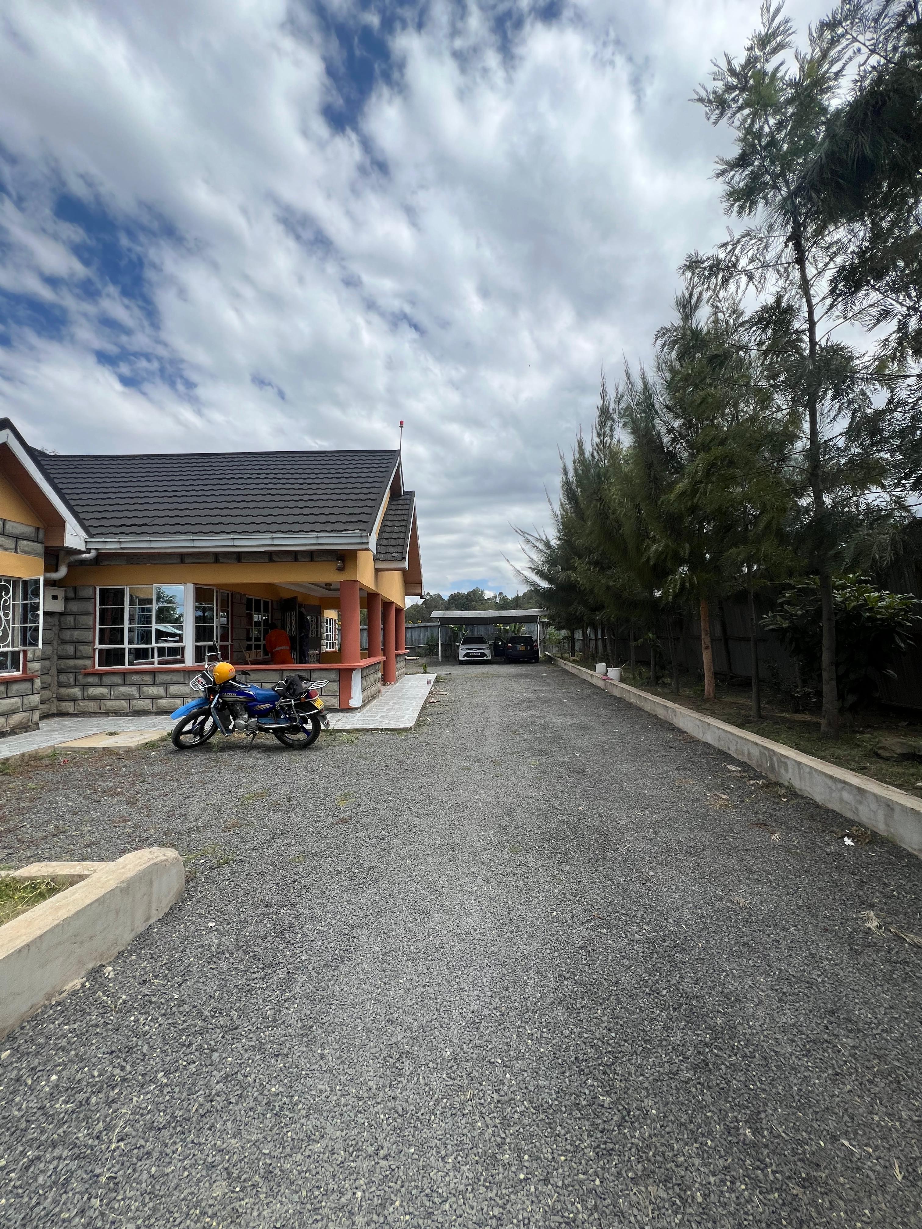 NANYUKI MILIMANI ESTATE BUNGALOW- A Home Framed by the Majesty of Mount Kenya